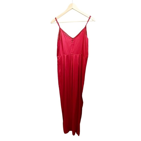 DIANE von Furstenberg Satin Sleeveless Jumpsuit in Red Size 6 - Picture 6 of 8